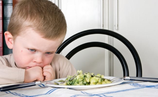 Αρνείται να φάει το παιδί: τι πρέπει να κάνω;