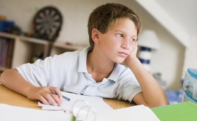5 Πράγματα που ΔΕΝ Πρέπει να Πείτε στο Παιδί με Διάσπαση Προσοχής